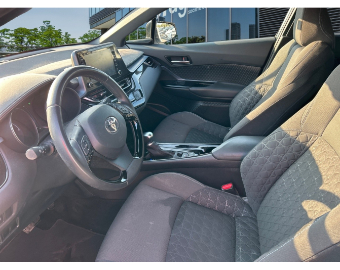 TOYOTA C-HR