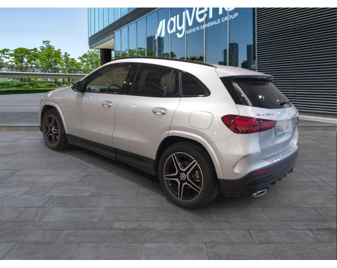 MERCEDES GLA