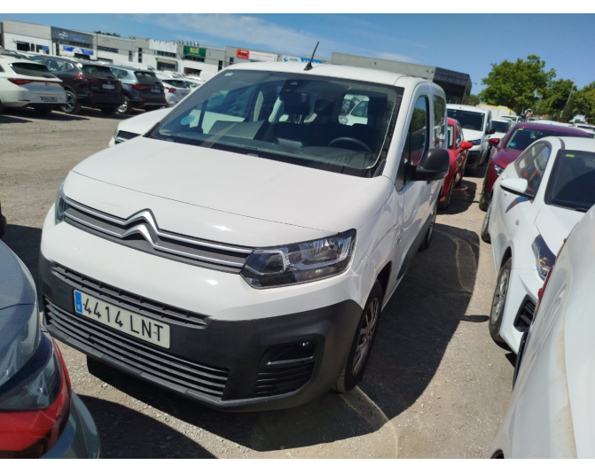 Renting cocheCITROEN BERLINGO
