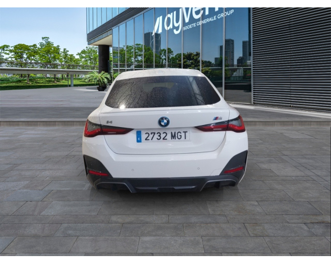 BMW I4