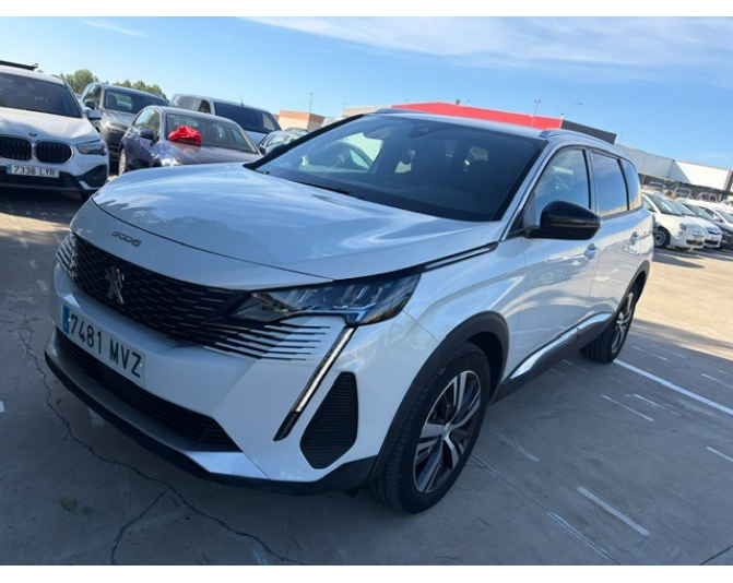 Renting cochePEUGEOT 5008