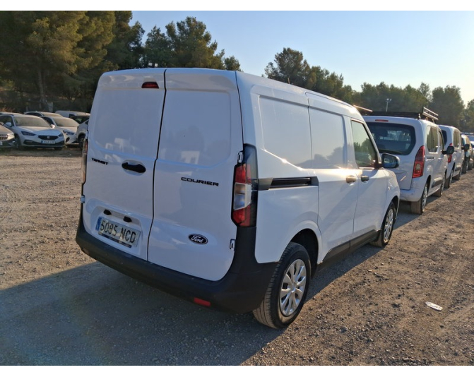 FORD TRANSIT COURIER