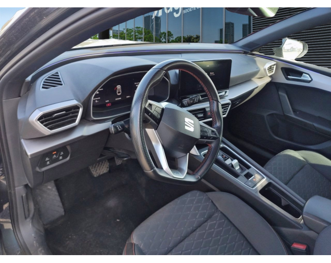 SEAT LEON