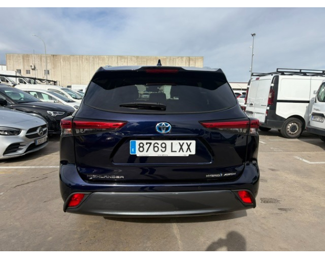 TOYOTA HIGHLANDER
