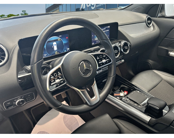 MERCEDES GLA