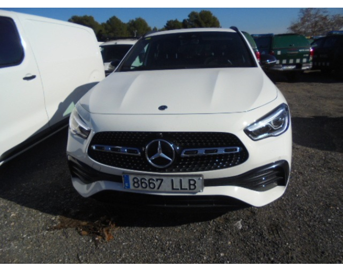 MERCEDES GLA