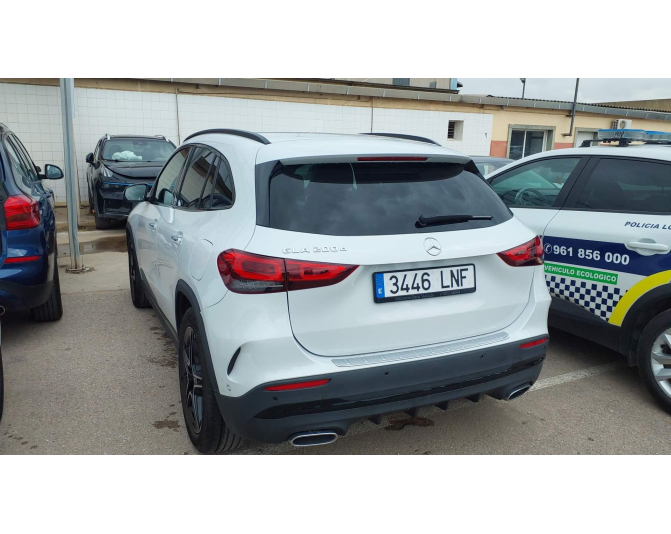 MERCEDES GLA