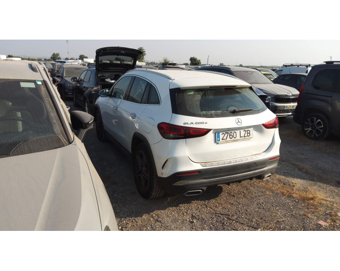 MERCEDES GLA