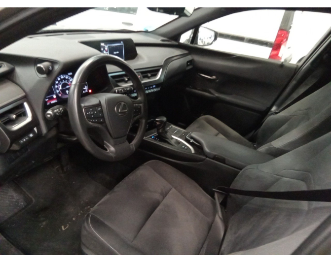 LEXUS UX