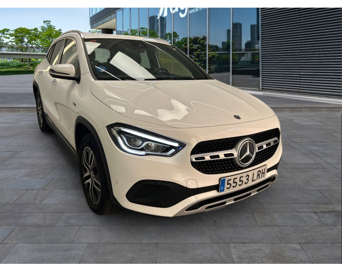 MERCEDES GLA
