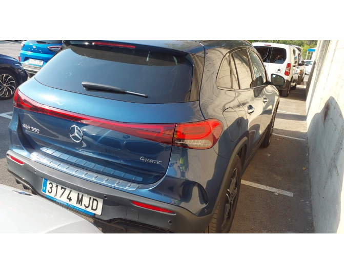 MERCEDES EQA
