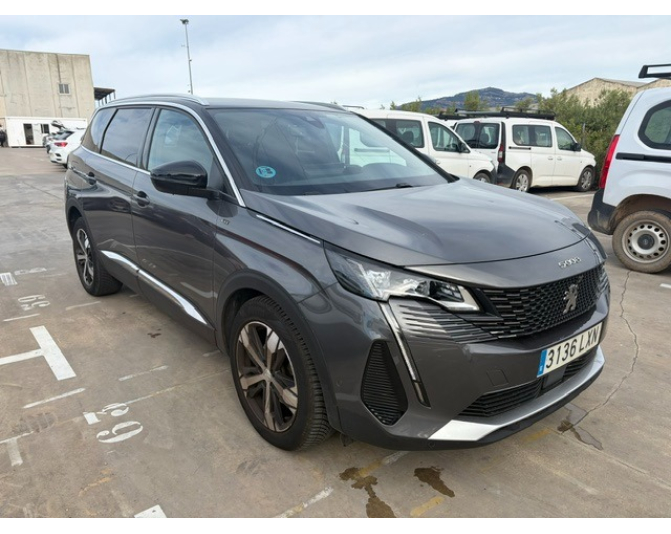 PEUGEOT 5008