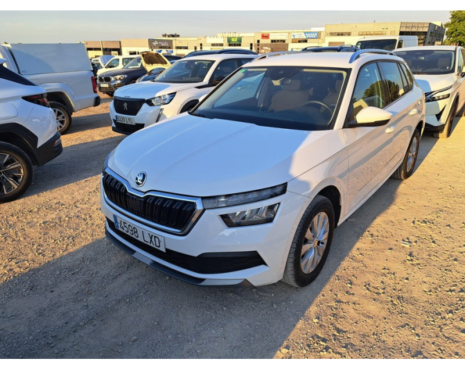 Renting cocheSKODA KAMIQ