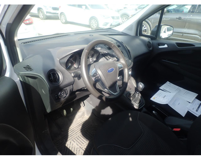 FORD TRANSIT COURIER