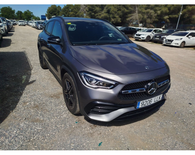 MERCEDES GLA