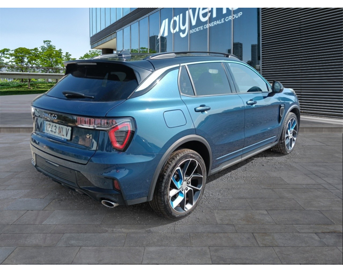 LYNK & CO 01