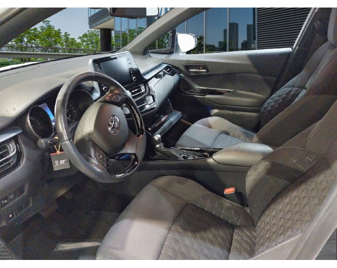 TOYOTA C-HR