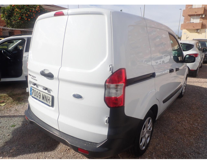 FORD TRANSIT COURIER