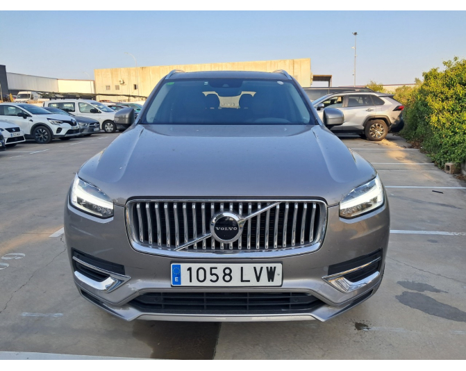 VOLVO XC90
