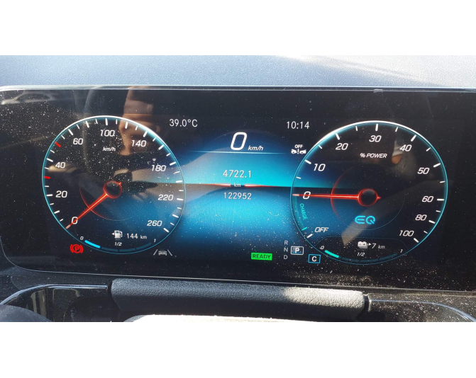 MERCEDES GLA