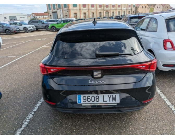 SEAT LEON