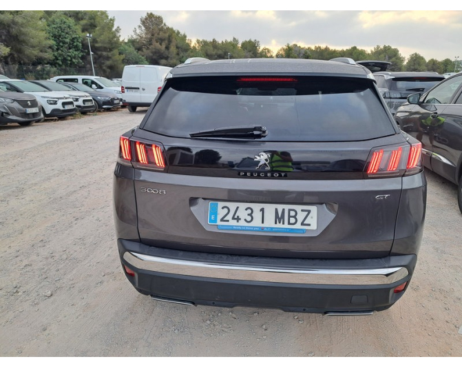 PEUGEOT 3008