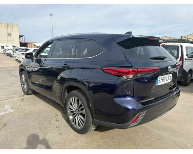 TOYOTA HIGHLANDER