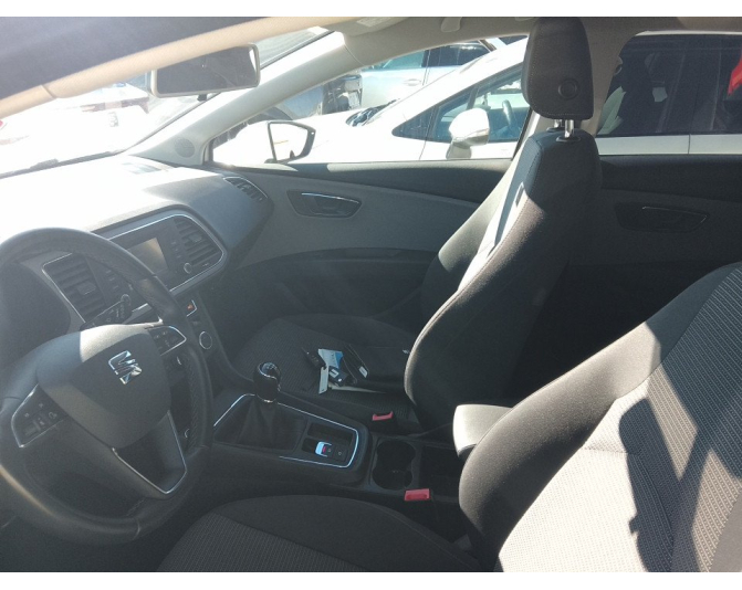 SEAT LEON