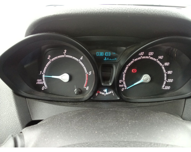 FORD TRANSIT COURIER
