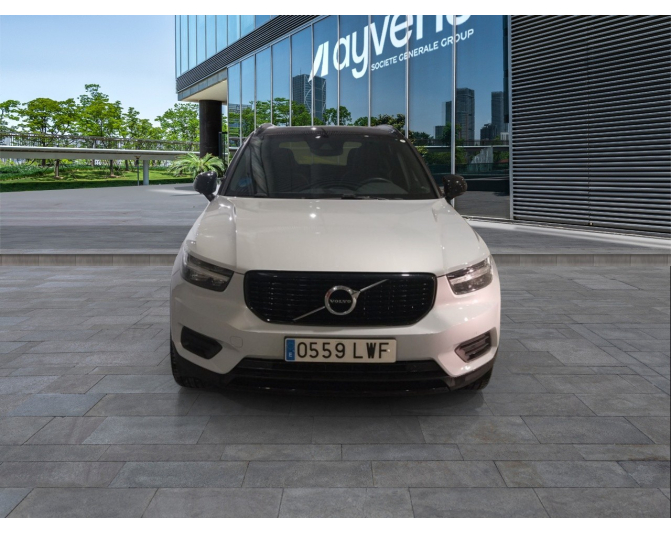 VOLVO XC40
