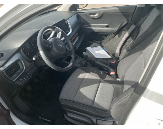 KIA STONIC