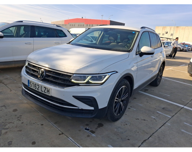 Renting cocheVOLKSWAGEN TIGUAN