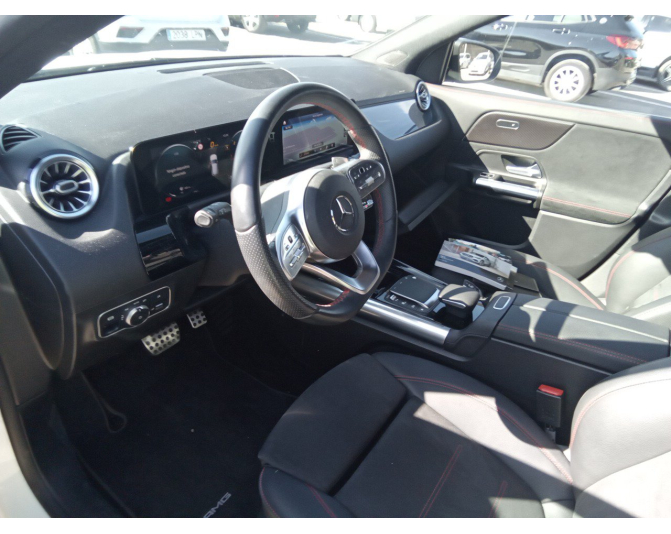 MERCEDES GLA