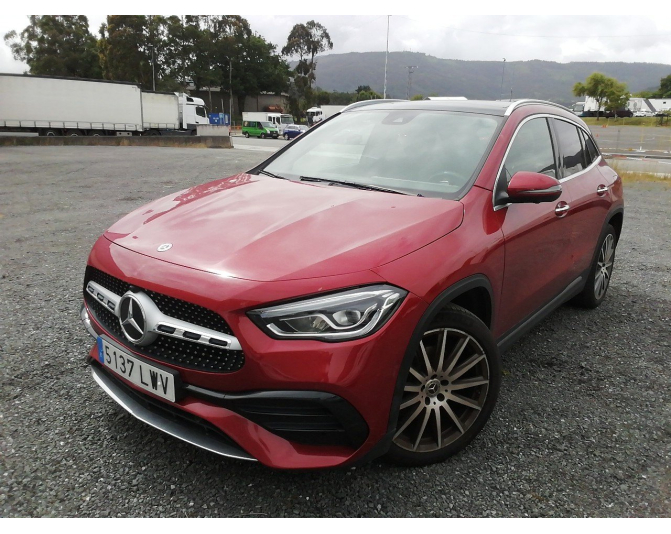 Renting cocheMERCEDES GLA