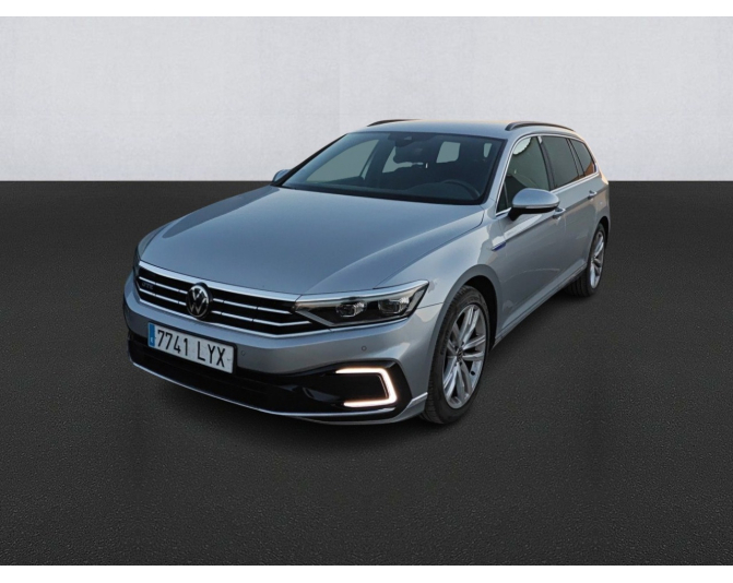 Renting cocheVOLKSWAGEN PASSAT