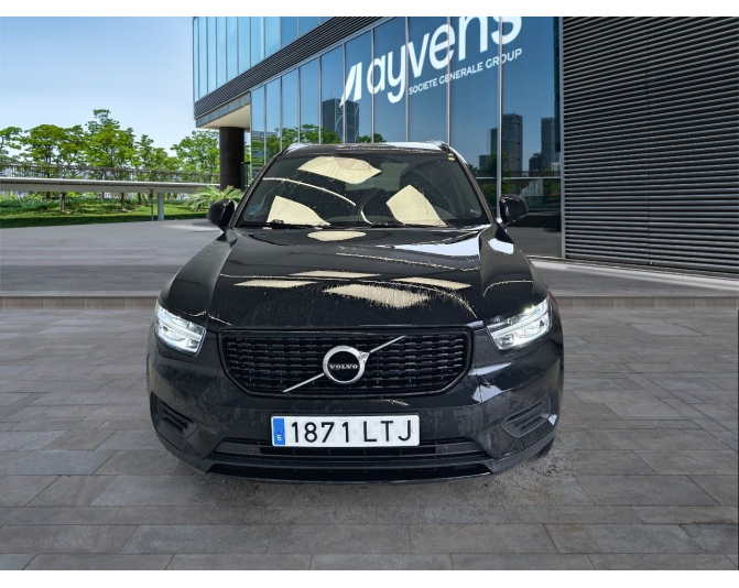VOLVO XC40