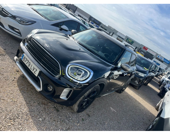 Renting cocheMINI COUNTRYMAN