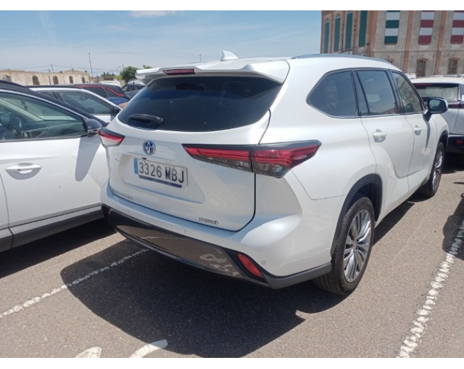 TOYOTA HIGHLANDER