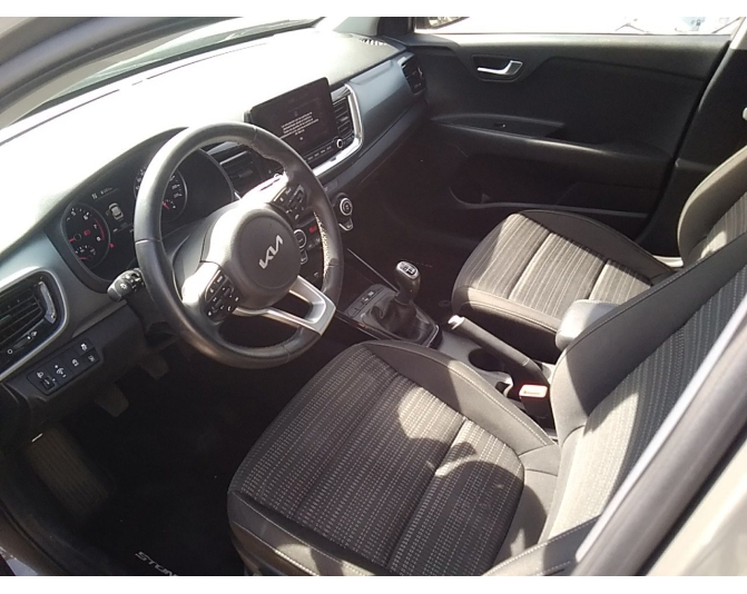 KIA STONIC