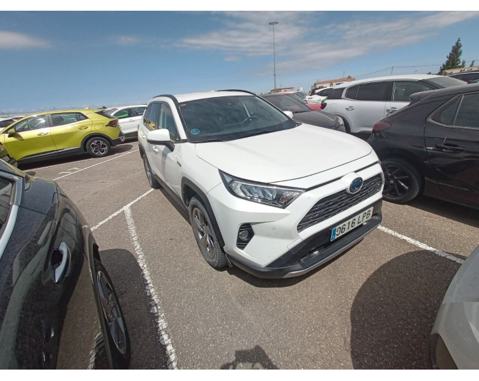 Renting cocheTOYOTA RAV4