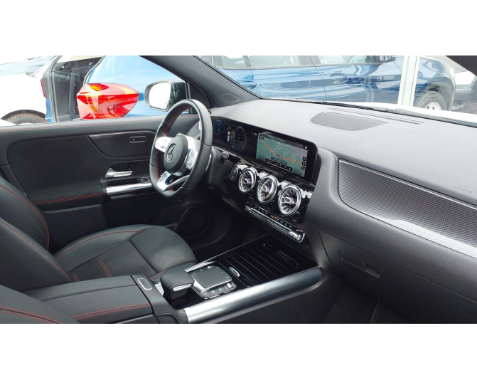 MERCEDES GLA