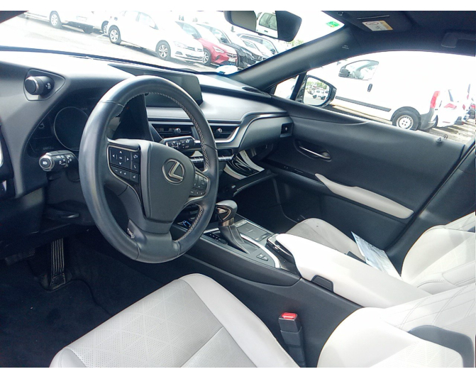 LEXUS UX