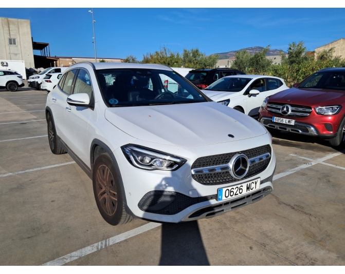 MERCEDES GLA