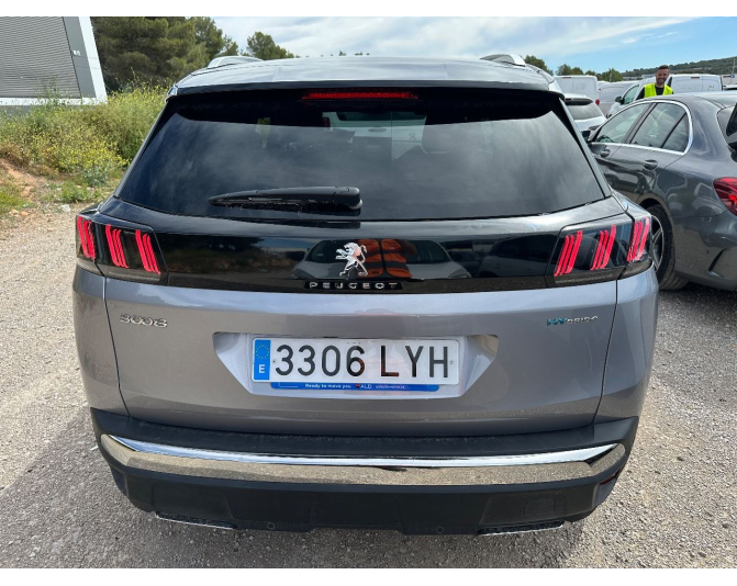 PEUGEOT 3008