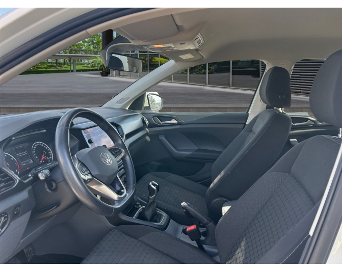 VOLKSWAGEN T-CROSS