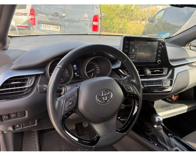 TOYOTA C-HR