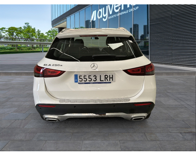 MERCEDES GLA