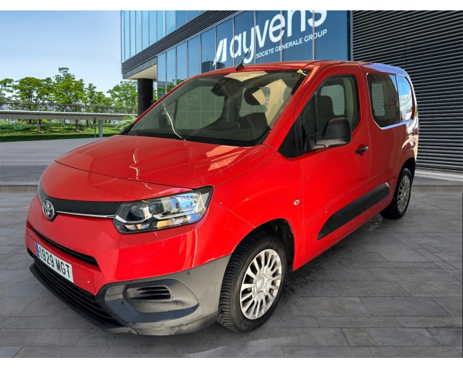 Renting cocheTOYOTA PROACE CITY VERSO