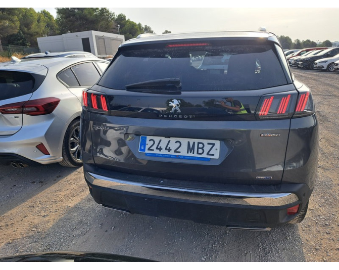 PEUGEOT 3008