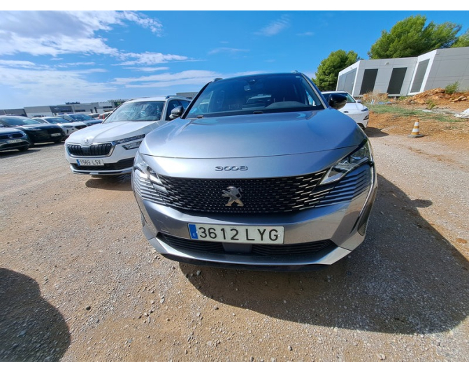 PEUGEOT 3008